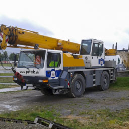 Zeriav Liebherr LTM1030