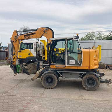Liebherr A912