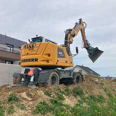 Liebherr A912