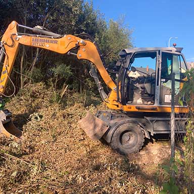 Liebherr A912